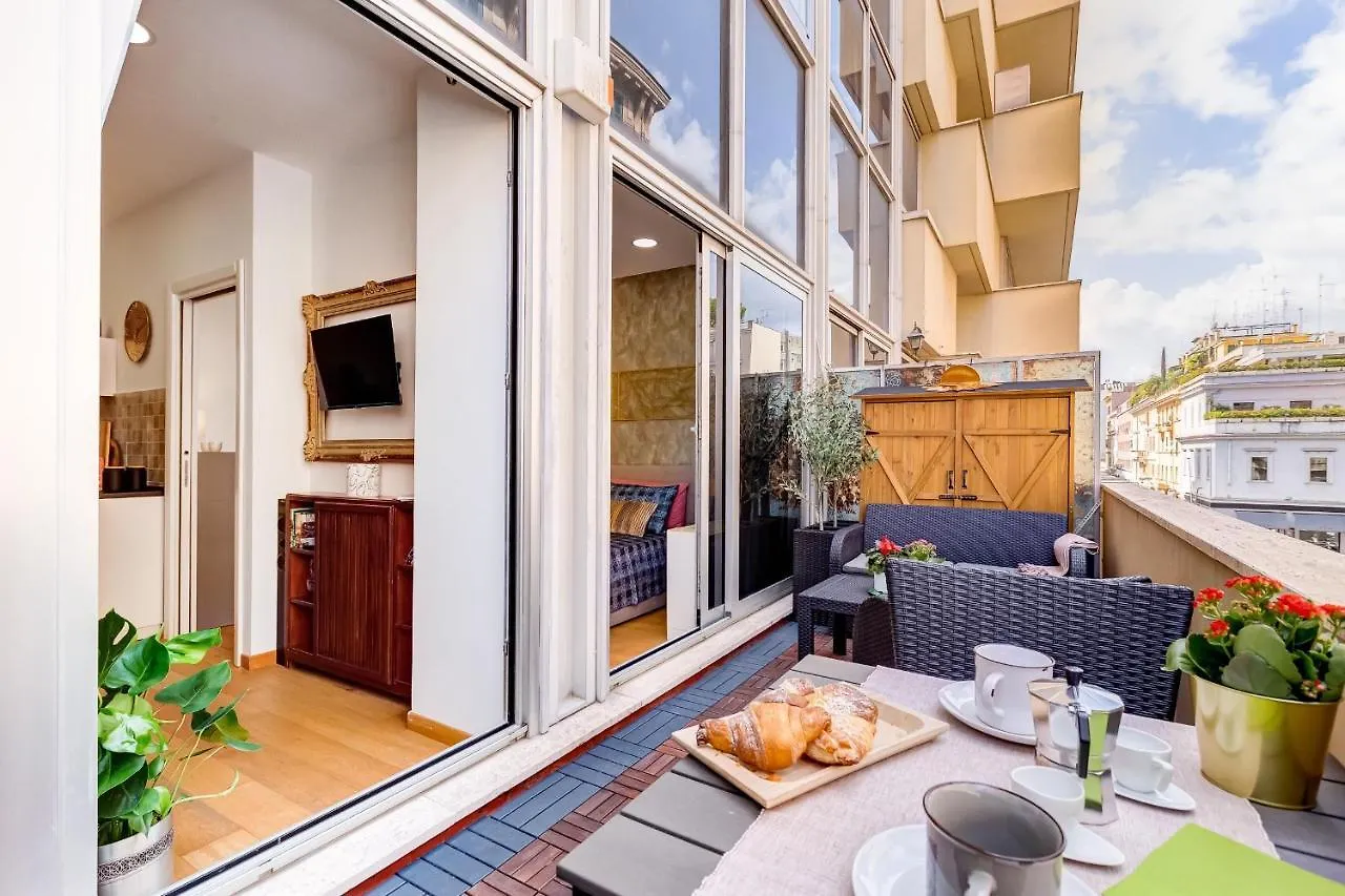 Lovely Home In The Center Of Rome, Fabrizia. Rome